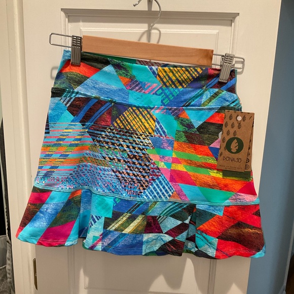 Tennis skirt - Picture 1 of 3